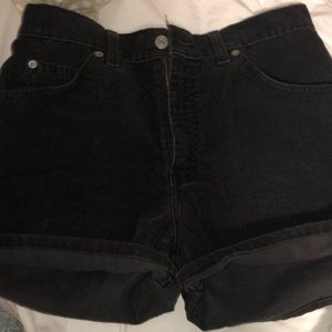 black corduroy Levi’s shorts